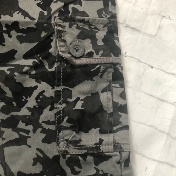 Levi’s camouflage cargo pants size 14 boys 27x27 nwt black camo - Picture 5 of 8